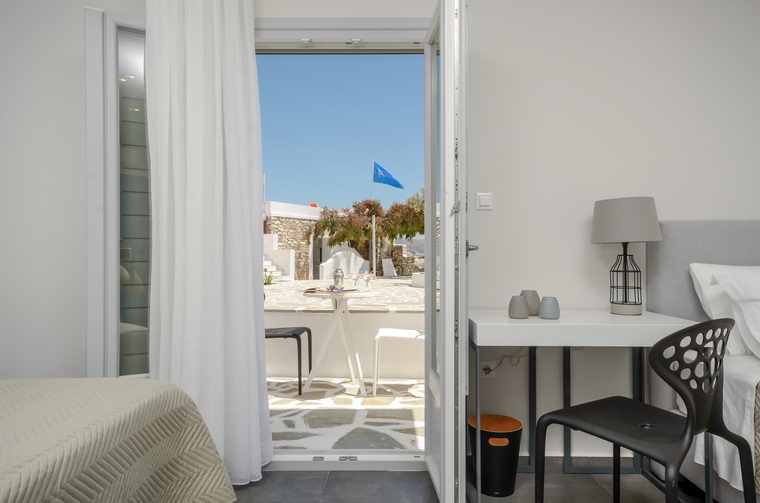 Superior Triple with garden view